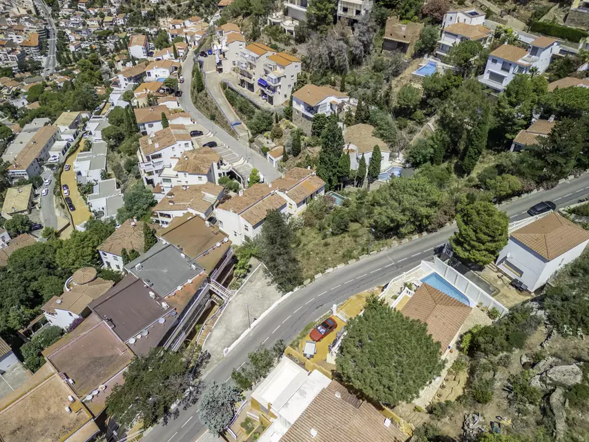 Bella casa a Puig Rom de Roses, construït el 2004, amb vistes espectaculars a la badia de Roses i al Canigó