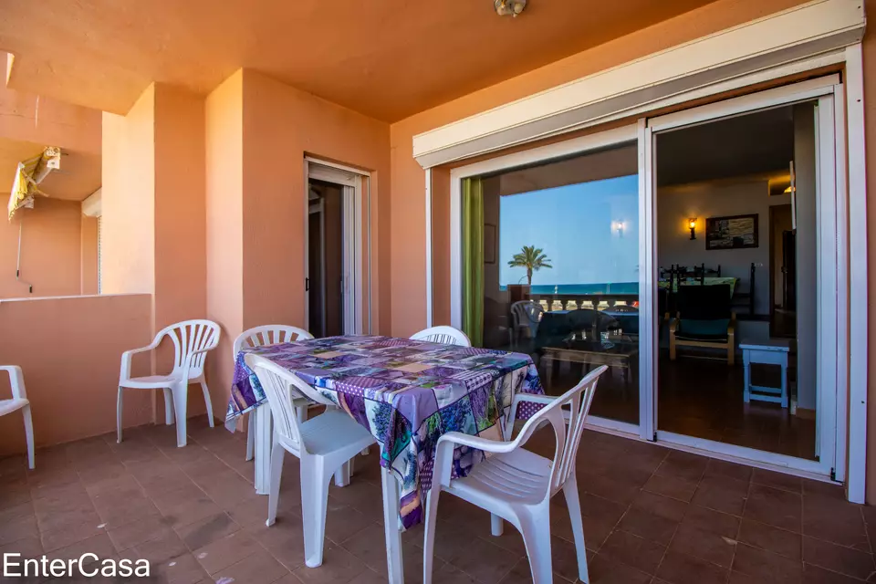 Apartment on the seafront in Empuriabrava with incredible panoramic views