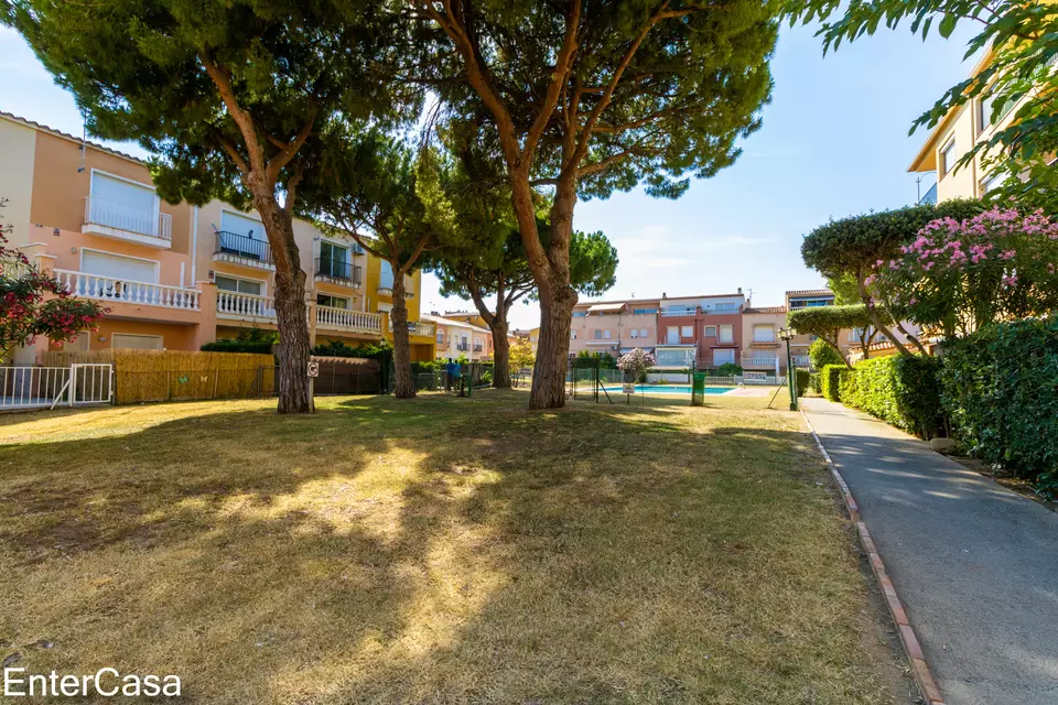 Apartment on the seafront in Empuriabrava with incredible panoramic views