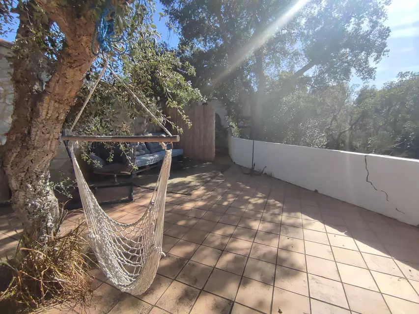 Rustikales Anwesen im Empordà, mit einem Haus mit 2 Schlafzimmern in Rabós. Genießen Sie ein Paradies der Ruhe in diesem einzigartigen Anwesen.