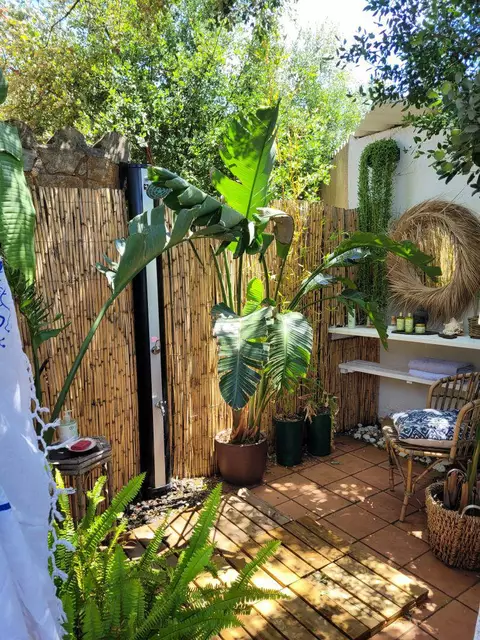 Propriété rustique de dans l'Empordà, avec une maison de 2 chambres à Rabós. Profitez d'un paradis de tranquillité dans cette propriété unique.