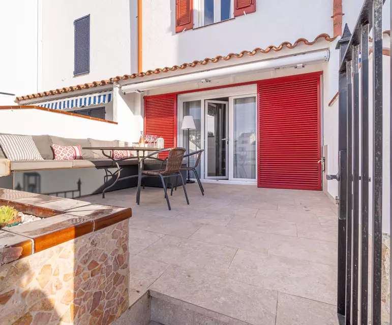 Casa con arquitectura tradicional española con toques de modernidad.