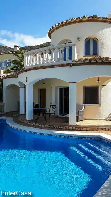 Wonderful villa, located in the luxurious urbanization of Can Isaac