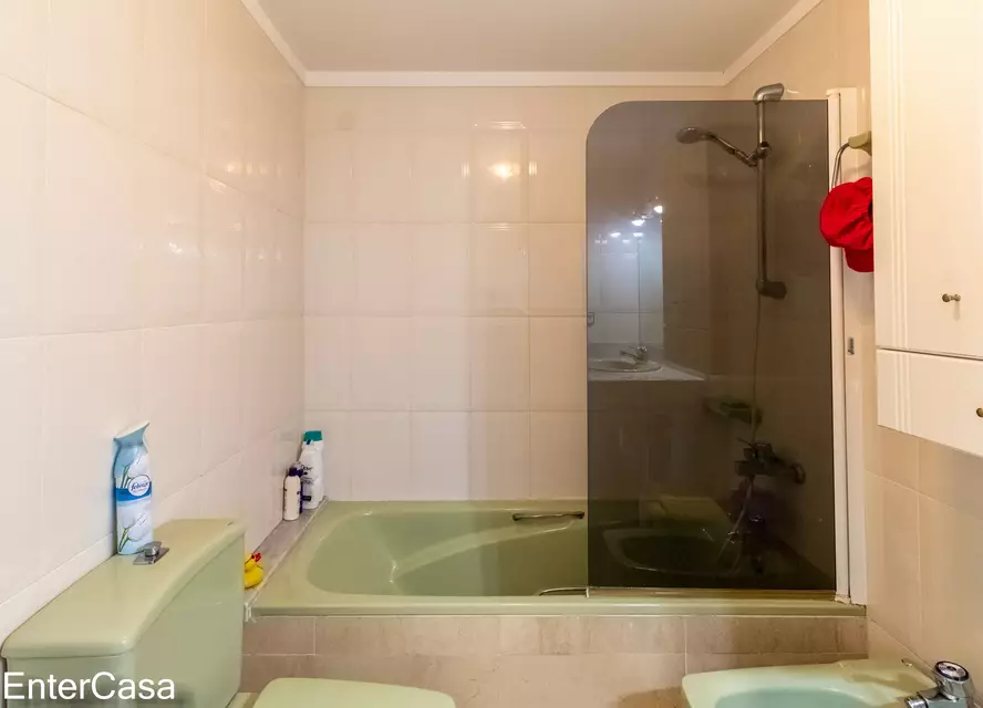 Fantastique appartement de 2 chambres avec piscine commune