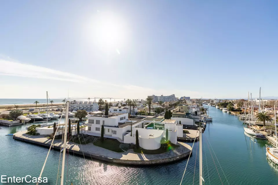 Fantastique appartement de 2 chambres avec piscine commune